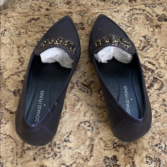 Donald J Pliner embellished pointed toe flat - Picture 3 of 6